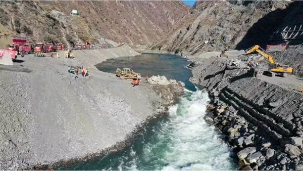 卡拉水電站實(shí)現(xiàn)大江截流。受訪者供圖