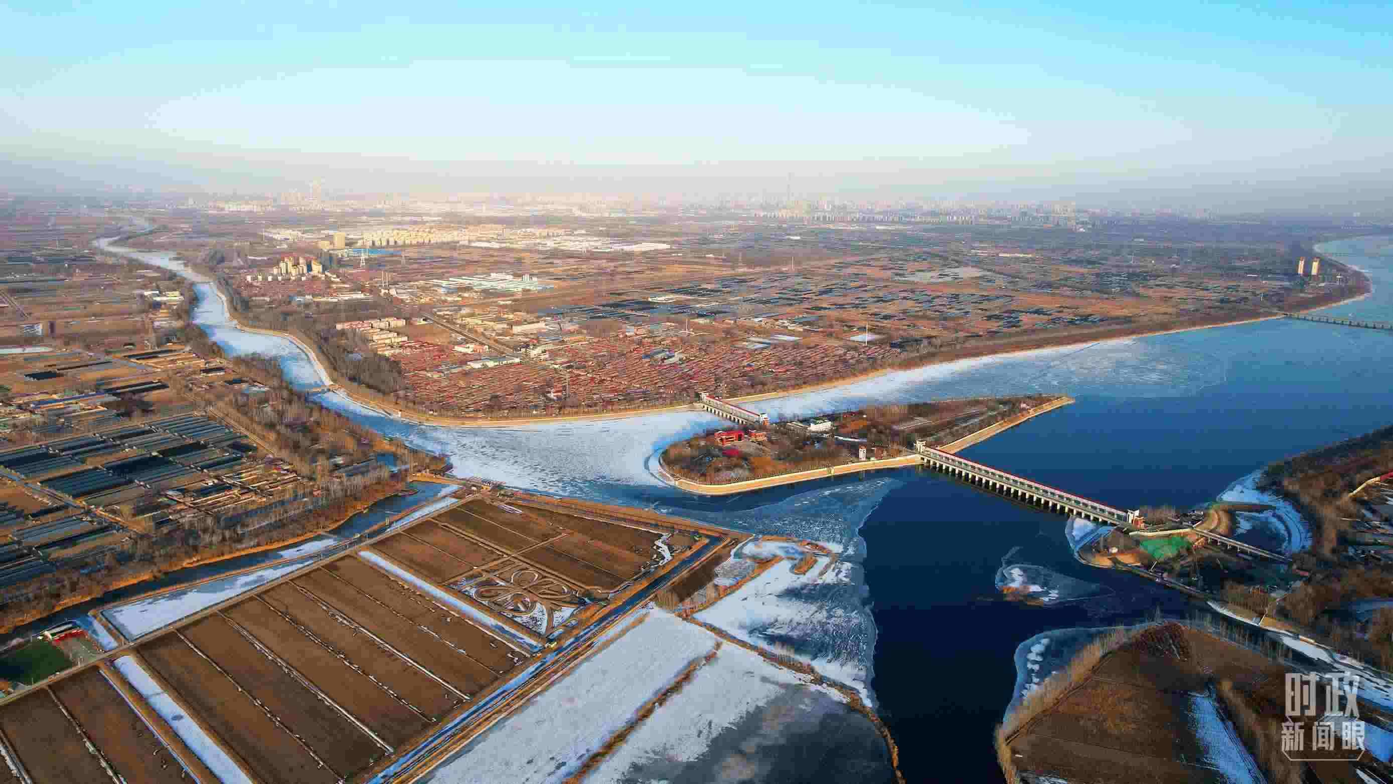 △俯瞰第六埠村。（總臺(tái)央視記者范凱拍攝）