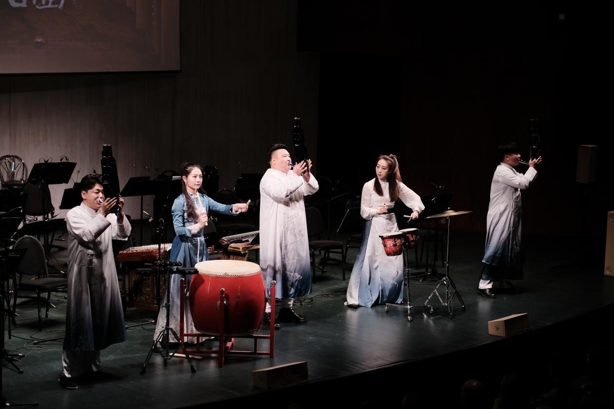 2024“歡樂春節(jié)”新春民族音樂會(huì)演出現(xiàn)場。于子恒攝