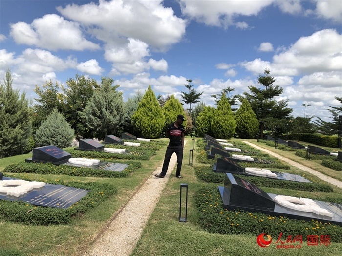 烈士園區(qū)。人民網(wǎng)記者 黃培昭攝