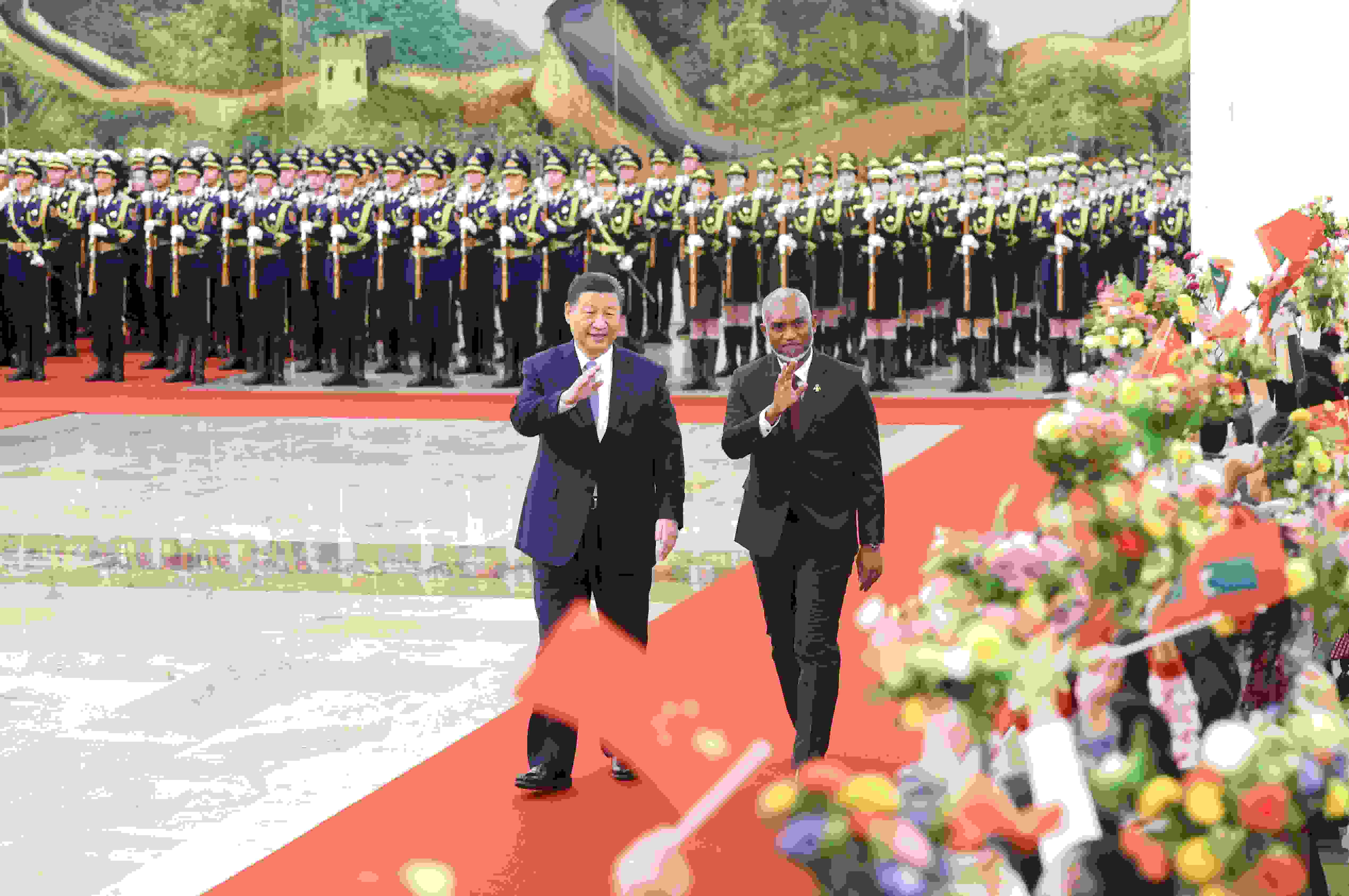 △2024年1月10日下午，國家主席習(xí)近平在北京人民大會堂同來華進(jìn)行國事訪問的馬爾代夫總統(tǒng)穆伊茲舉行會談。會談前，習(xí)近平主席在人民大會堂北大廳為穆伊茲總統(tǒng)舉行歡迎儀式。