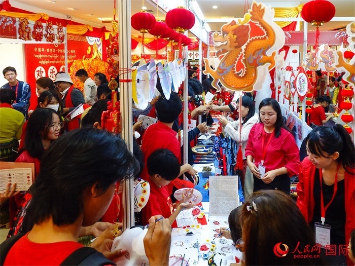 活動現(xiàn)場氣氛熱烈。人民網記者 謝佳君攝