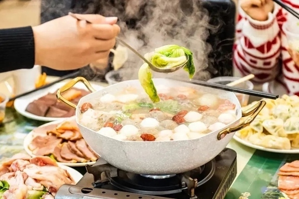 華南理工大學(xué)推出火鍋年夜飯。校方供圖