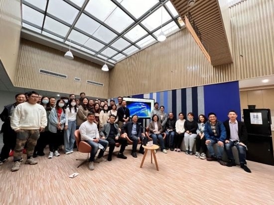 團(tuán)隊(duì)歷史照片。（中國(guó)科學(xué)院上海光學(xué)精密機(jī)械研究所供圖）