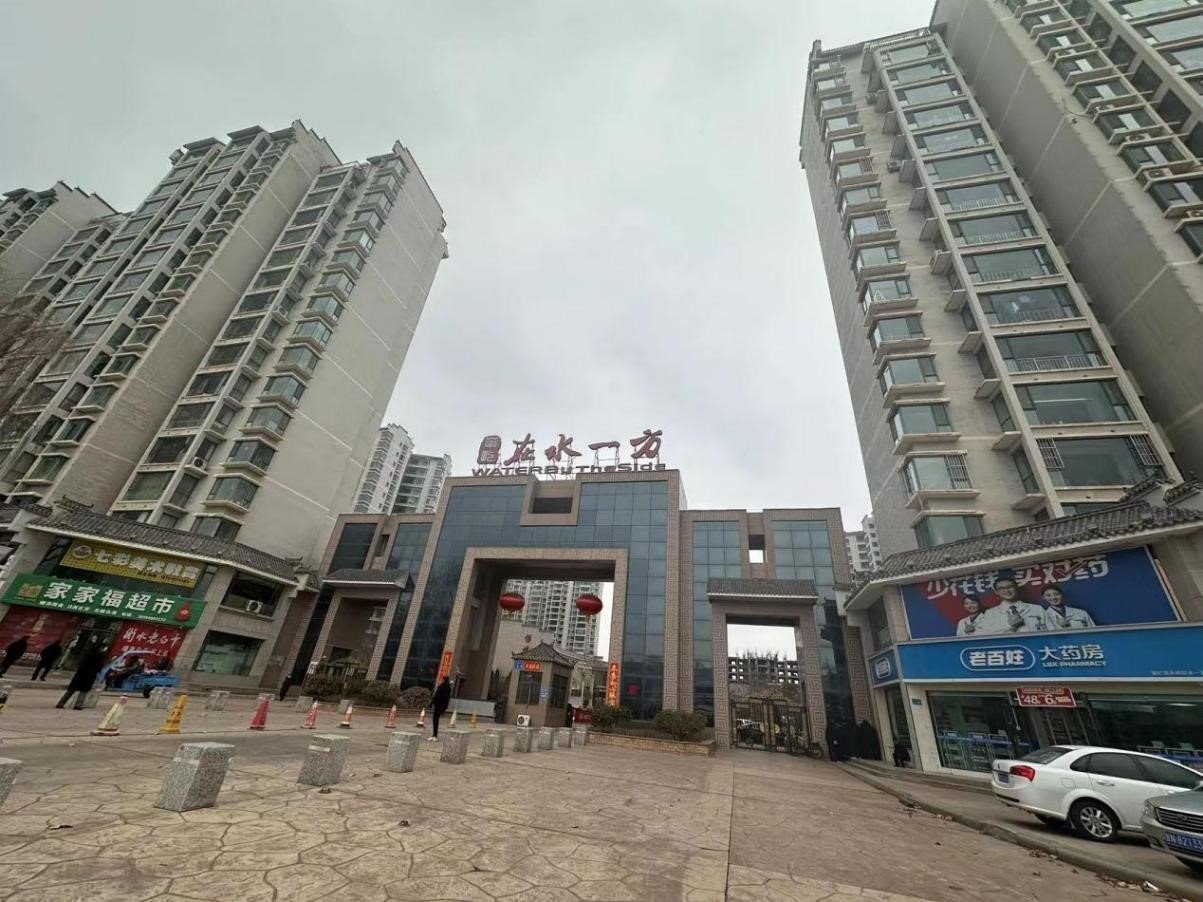 甘肅省永靖縣“在水一方”小區(qū)。人民網(wǎng)記者 馬昌攝