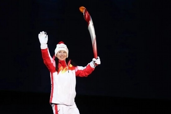 楊揚(yáng)擔(dān)任北京冬奧會(huì)開(kāi)幕式主火炬手。