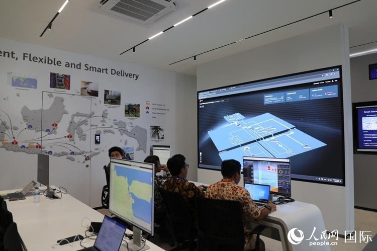 華為5G創(chuàng)新中心內(nèi)景。人民網(wǎng)記者 曹師韻攝