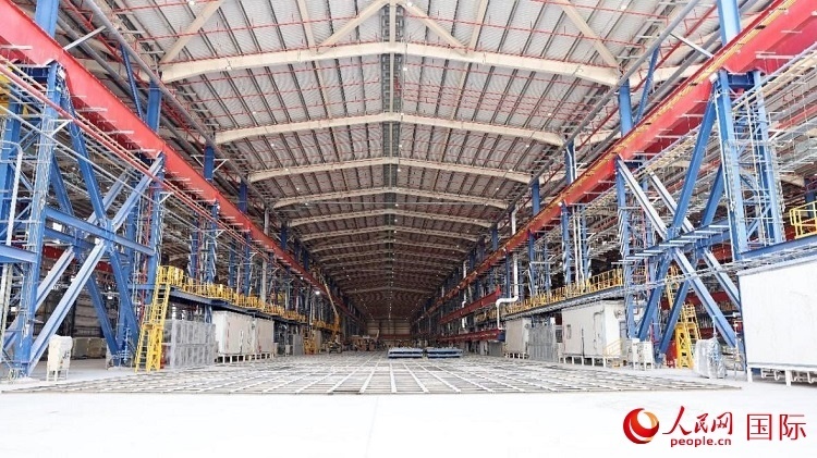 已移交業(yè)主的C201船體車間。人民網(wǎng)記者管克江攝