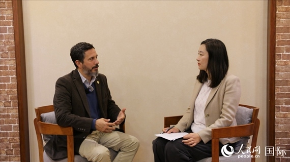 阿根廷布宜諾斯艾利斯大學(xué)阿根廷—中國(guó)研究中心主任、阿根廷知名漢學(xué)家畢嘉宏（Ignacio Villagran）接受人民網(wǎng)記者專訪。人民網(wǎng)記者 周雨攝