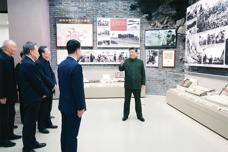 2024年2月1日至2日，中共中央總書記、國家主席、中央軍委主席習(xí)近平來到天津，看望慰問基層干部群眾。這是2日上午，習(xí)近平在平津戰(zhàn)役紀(jì)念館考察。 新華社記者 鞠鵬/攝