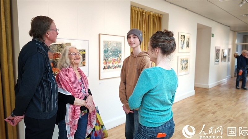 參加講座活動(dòng)的瑞典聽(tīng)眾。人民網(wǎng)記者殷淼攝