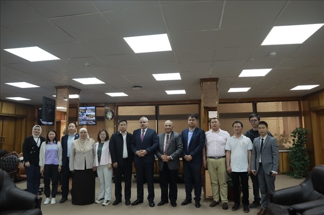 活動現(xiàn)場合影。蘇伊士運河大學孔子學院供圖