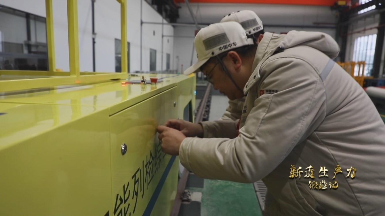 湖南株洲，算法測(cè)算團(tuán)隊(duì)正在做地鐵智能化檢測(cè)試驗(yàn)。