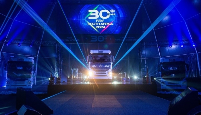 新一代旗艦車型JH6 550馬力牽引亮相。圖片來(lái)源：一汽解放