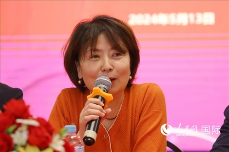 陜西省歸國華僑聯(lián)合會黨組成員、副主席兼秘書長尚小紅在座談會上致辭。人民網(wǎng)記者 陳海琪攝