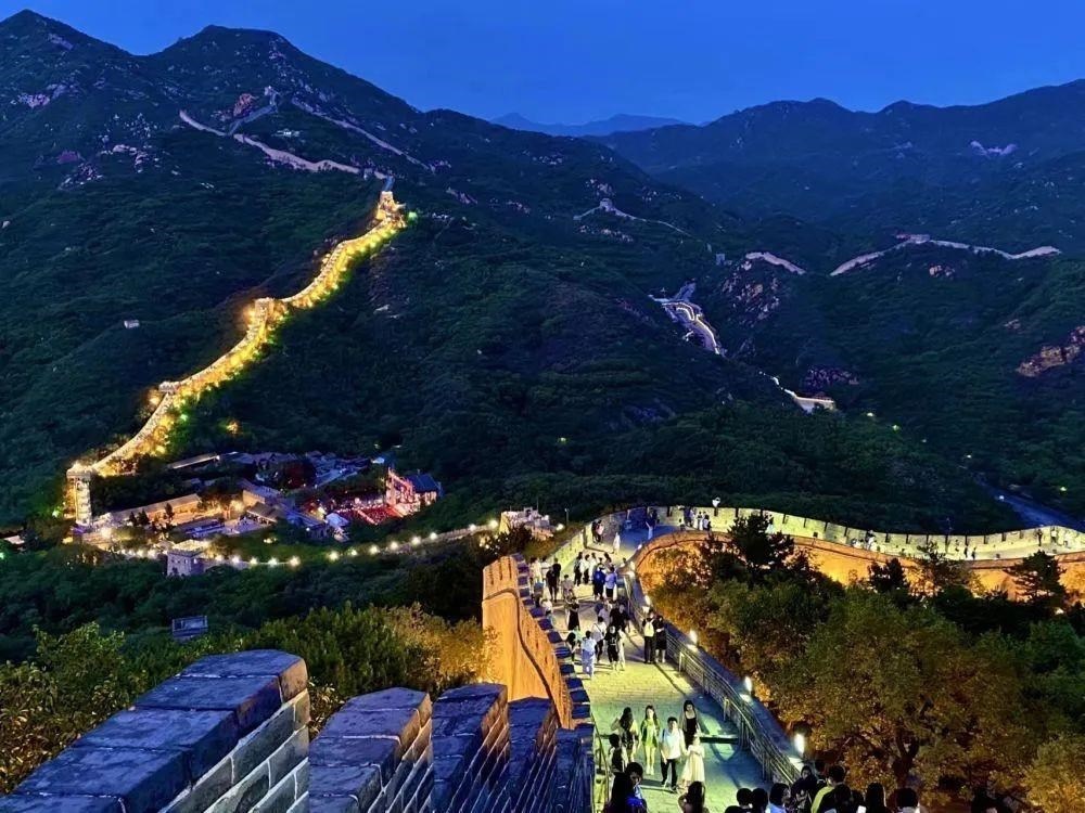 △八達嶺“夜長城”