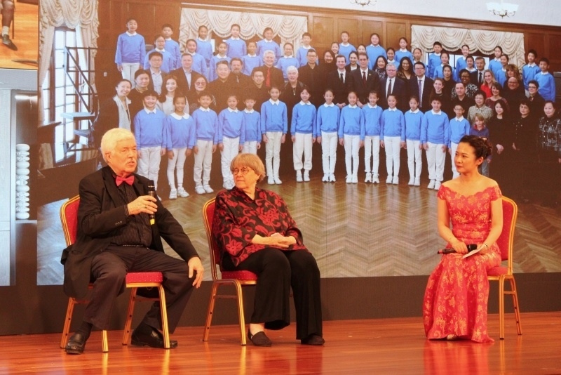 3、費(fèi)城交響樂團(tuán)小提琴手戴維·布斯講述自己與中國50多年的友好故事。 伊莎貝爾·羅德里格斯攝