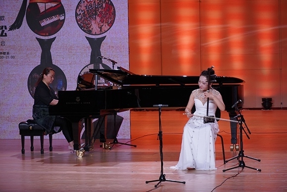 會(huì)議現(xiàn)場(chǎng)。學(xué)校供圖