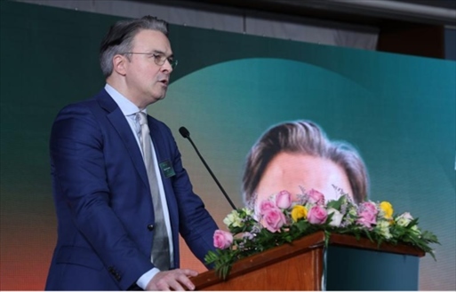 沙特電信Center 3首席戰(zhàn)略官拉斐爾·朱安致辭。中國聯(lián)通沙特公司供圖