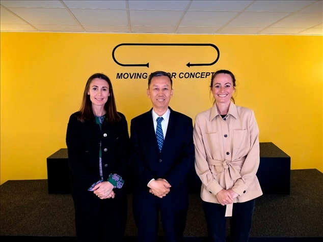 中國駐瑞典大使崔愛民應(yīng)邀參訪瑞典牧夫樂公司。中國駐瑞典大使館供圖