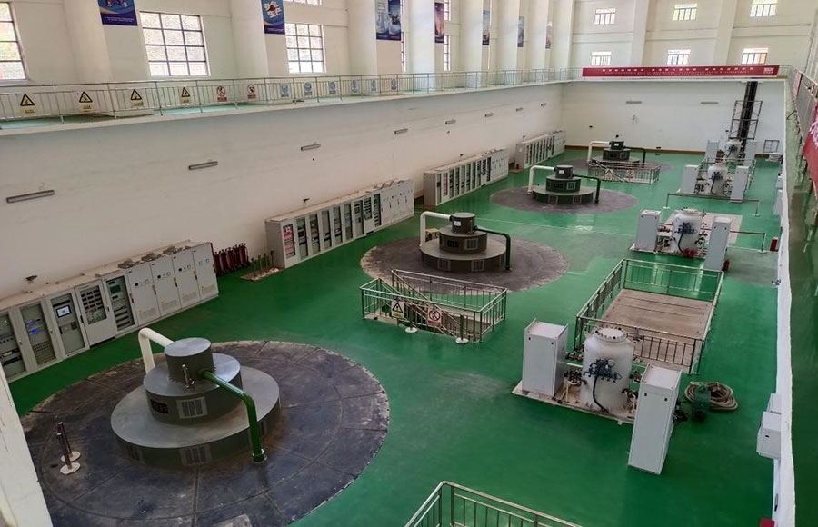  剛果（金）布桑加水電站四臺發(fā)電機組。中鐵資源集團供圖