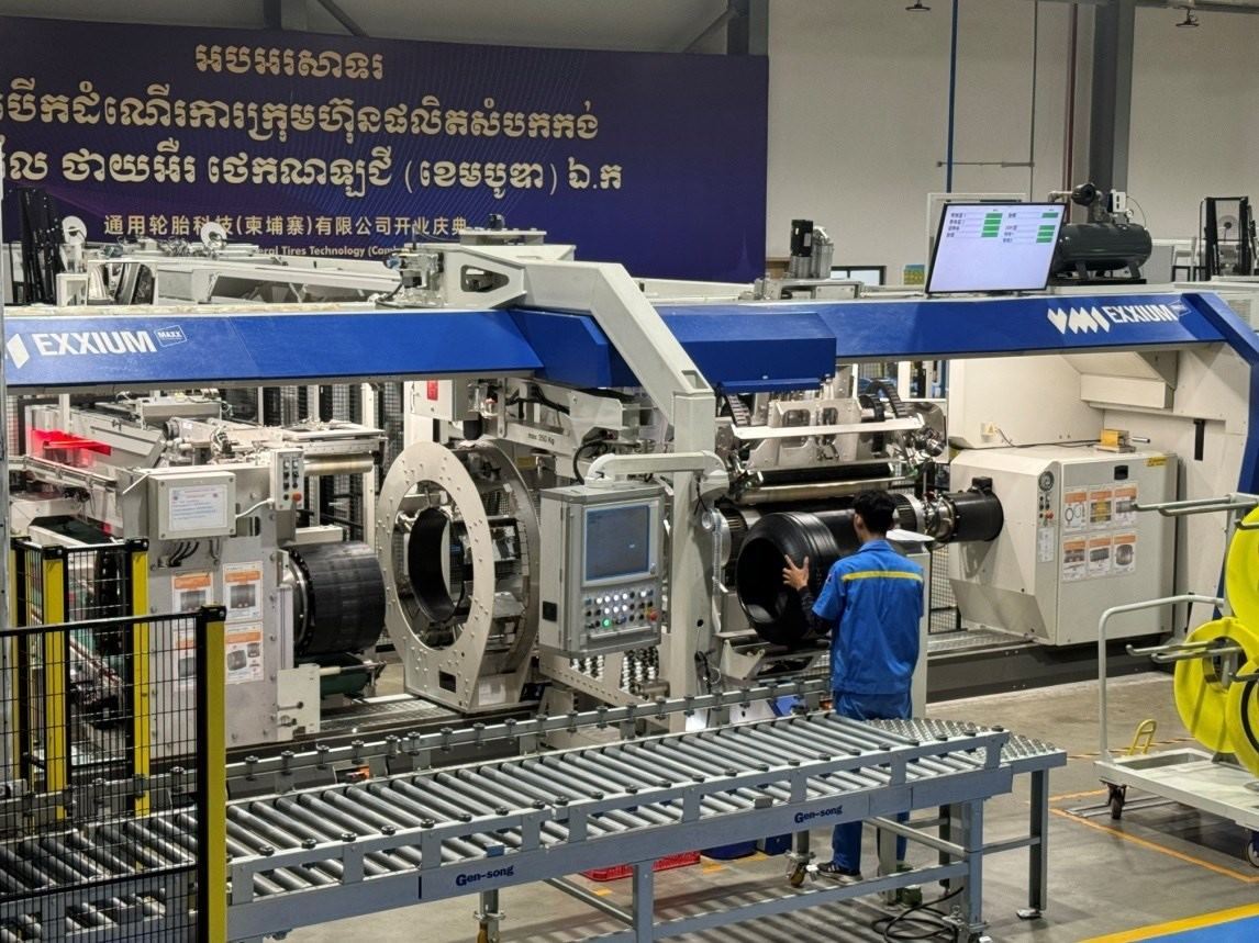 圖為通用輪胎科技（柬埔寨）有限公司生產(chǎn)車間。西港特區(qū)公司供圖