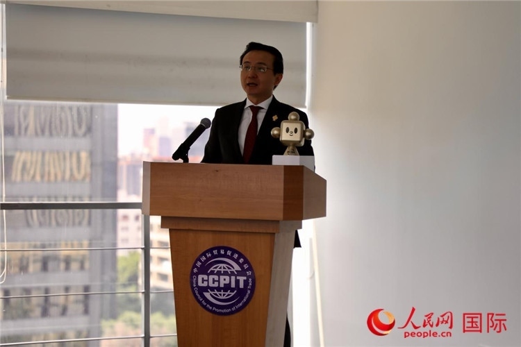 中國駐墨西哥大使張潤發(fā)表講話。人民網(wǎng) 埃內(nèi)斯托·多明戈斯攝