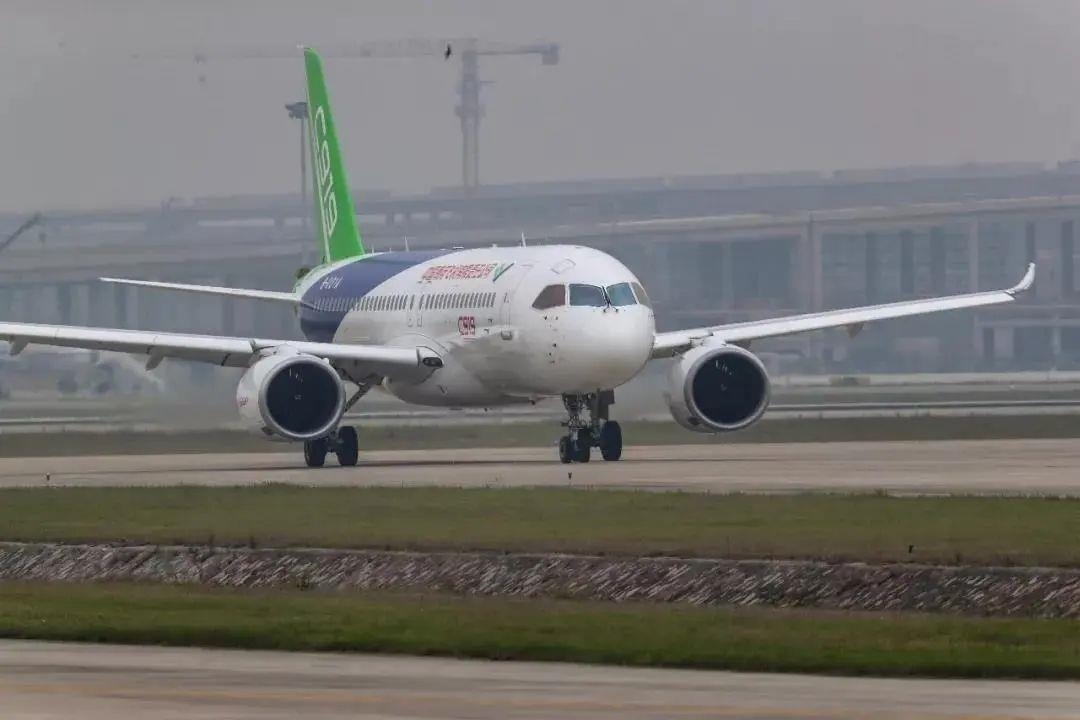 從一扇“門”、一座“城”、兩張“網(wǎng)”，看浦東新區(qū)改革常新