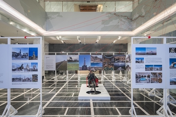 “東游記”展覽。校方供圖