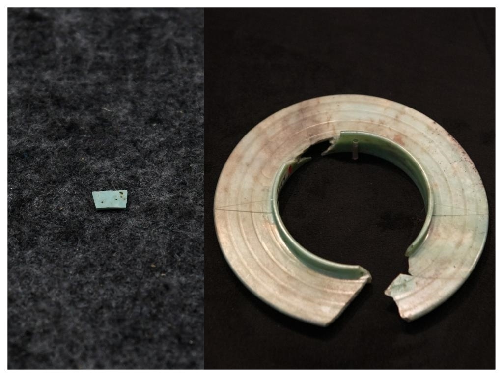 拼版照片：左圖為2024年7月10日拍攝的三星堆遺址出土的綠松石片（新華社記者王曦 攝），右圖為2024年7月21日在三星堆博物館文物保護(hù)與修復(fù)館拍攝的有領(lǐng)玉璧（新華社記者唐文豪 攝）。