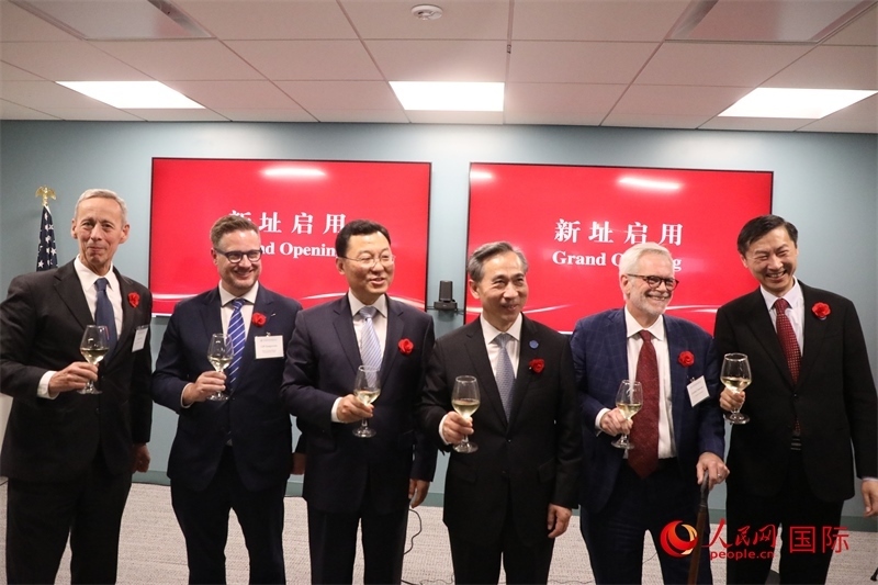 4、美中貿(mào)易全國委員會會長克雷格·艾倫、美國商會高級副會長傅瑞偉等美國工商界代表出席活動。 人民網(wǎng)記者 李志偉攝