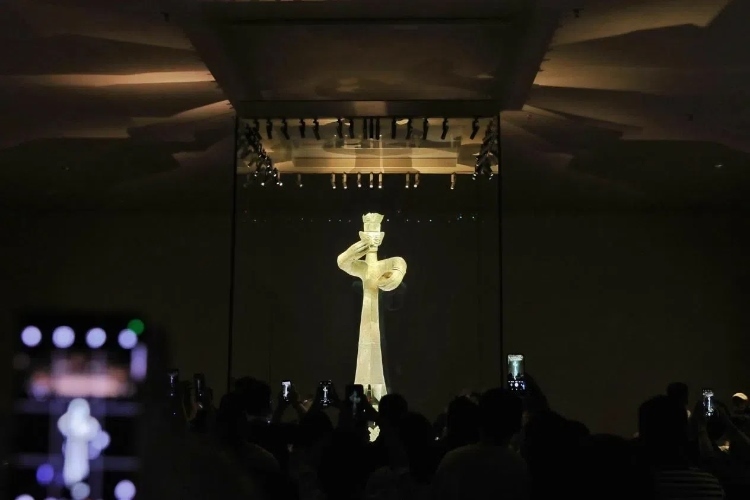 8月31日，亞洲媒體考察團(tuán)參訪三星堆博物館。《中國(guó)經(jīng)濟(jì)周刊》記者肖翊攝