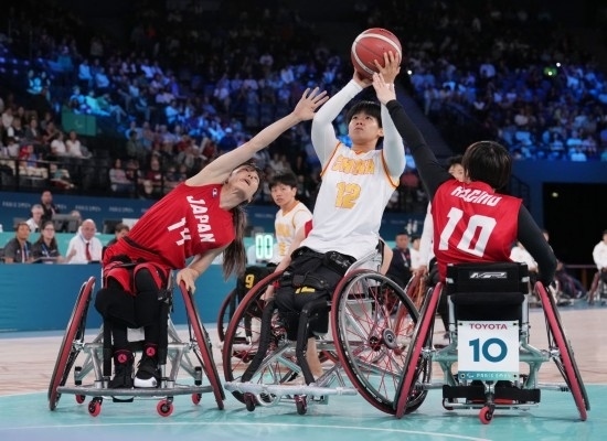 巴黎殘奧會(huì)｜“撞車、摔倒，我們都習(xí)慣了”