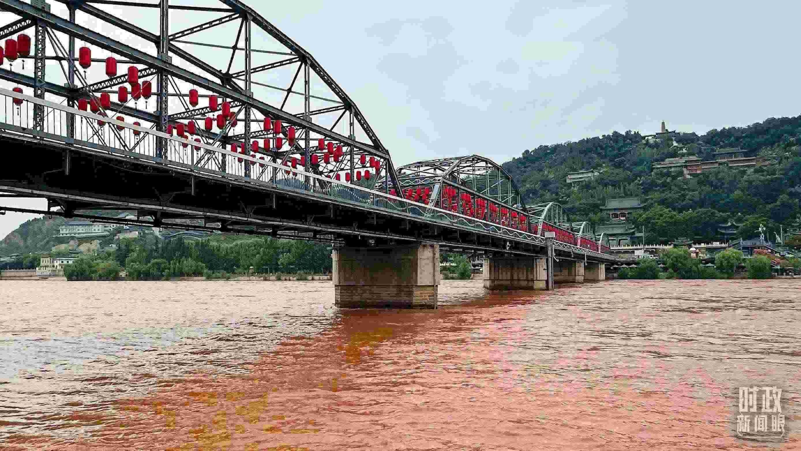 △黃河蘭州中山橋段。（總臺央視記者范一鳴拍攝）