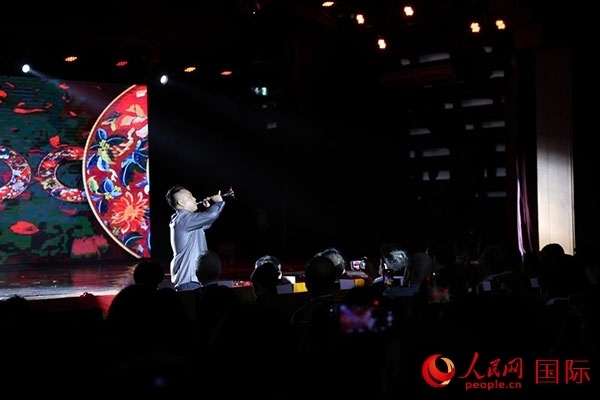 演出現(xiàn)場，演員帶來嗩吶獨奏《看秧歌》。人民網(wǎng)記者 楊一攝