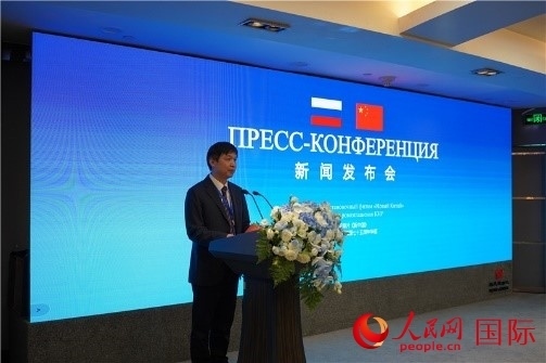 中共吉安市委宣傳部部長李瑞峰在《新中國》新聞發(fā)布會上致辭。人民網 褚夢琦攝