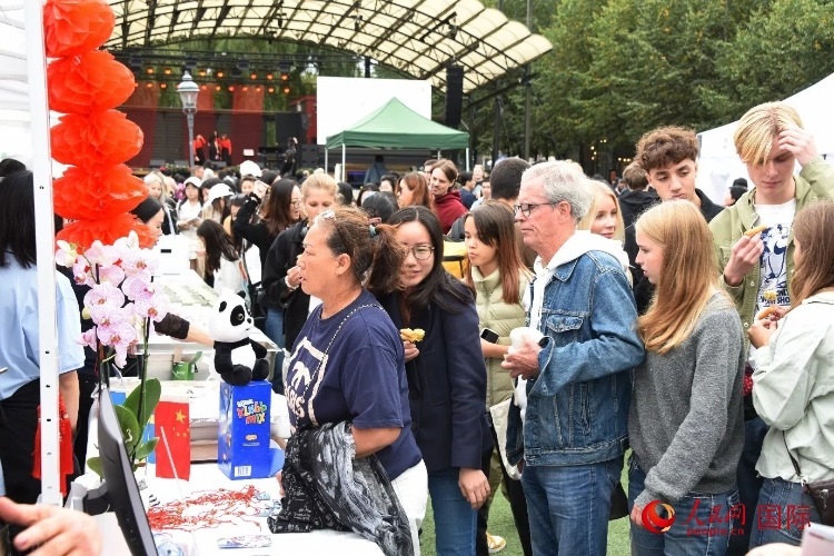 斯德哥爾摩中秋游園會(huì)。人民網(wǎng)記者 殷淼