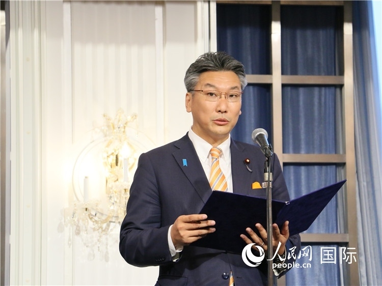 日本國(guó)貿(mào)促會(huì)長(zhǎng)代理橋本岳致辭。人民網(wǎng) 許可攝