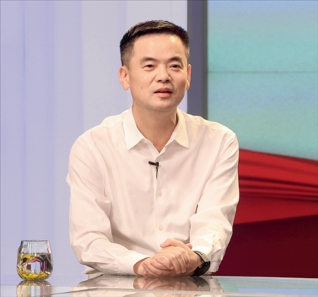 采訪對(duì)象：湖州市委常委、安吉縣委書(shū)記楊衛(wèi)東