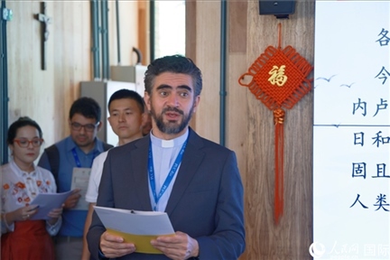 里約天主教大學(xué)校長安德森·佩德羅索在活動現(xiàn)場致辭。人民網(wǎng)記者 陳海琪攝