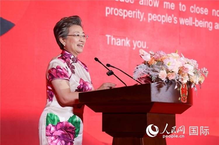 中國(guó)駐迪拜總領(lǐng)事歐渤芊致辭。人民網(wǎng)記者任皓宇攝