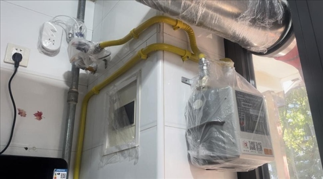 北京市石景山區(qū)高井路社區(qū)更換燃?xì)夤艿篮蟮木用窦?。人民網(wǎng) 劉佳欣攝