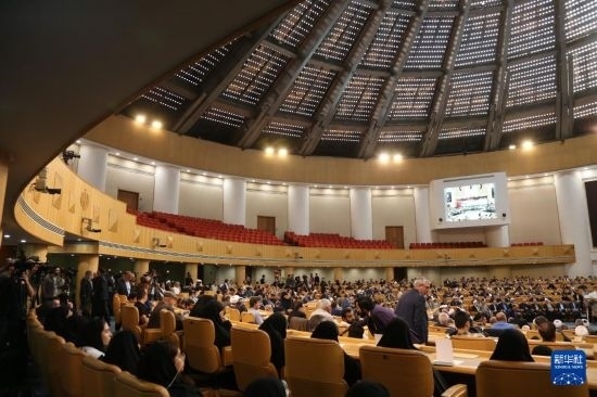 這是10月7日在伊朗首都德黑蘭拍攝的第七屆聲援巴勒斯坦兒童和青少年國際會(huì)議現(xiàn)場。新華社記者 沙達(dá)提 攝