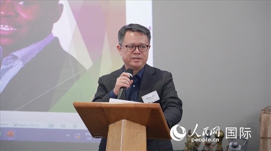 中國駐南非使館經(jīng)商處參贊邱忠義發(fā)言。 人民網(wǎng) 張茜攝
