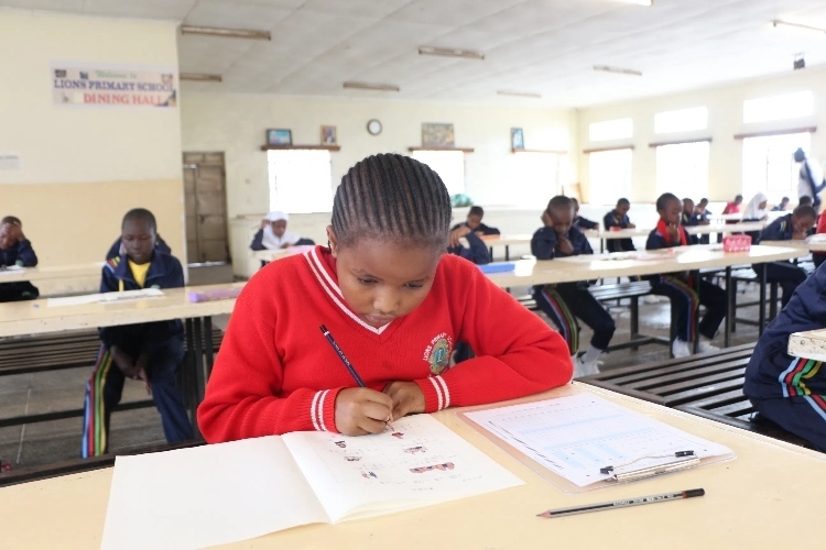 考場現(xiàn)場。埃格頓大學孔子學院供圖