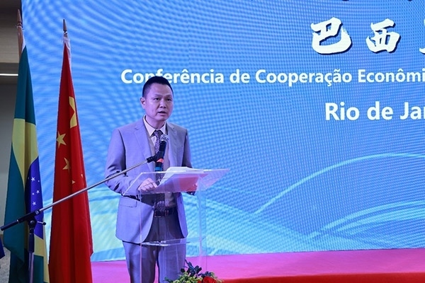 中國駐里約熱內(nèi)盧總領(lǐng)館副總領(lǐng)事王尉育在活動現(xiàn)場致辭。人民網(wǎng)記者 陳海琪攝