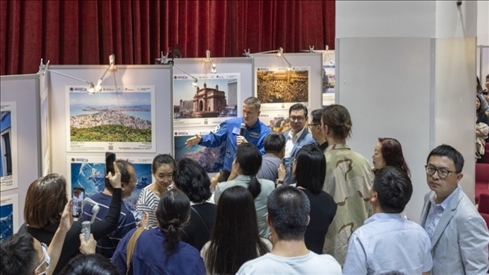 5月29日，“宇宙·金磚國(guó)家”圖片巡回展在北京舉辦，活動(dòng)現(xiàn)場(chǎng)吸引了眾多中國(guó)觀眾。北京俄羅斯文化中心供圖