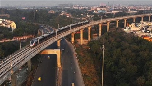 印度北部的軌道交通將自德里到密拉特的車程，從3-4小時(shí)縮短至約1小時(shí)