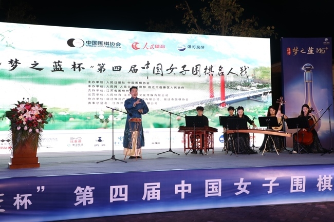 開(kāi)幕式文藝表演。