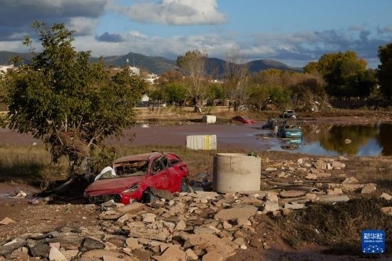 這是11月2日在西班牙烏鐵爾拍攝的受災區(qū)域。新華社記者 孟鼎博 攝